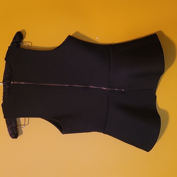 Women's Top - Picture 2 of 3